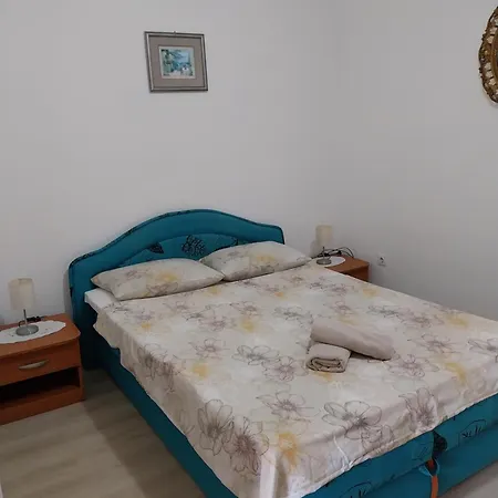 Mara Apartment *
